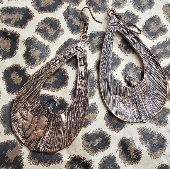 Hammered Cooper Cross Studded Earrings NWOT - Picture 3 of 5